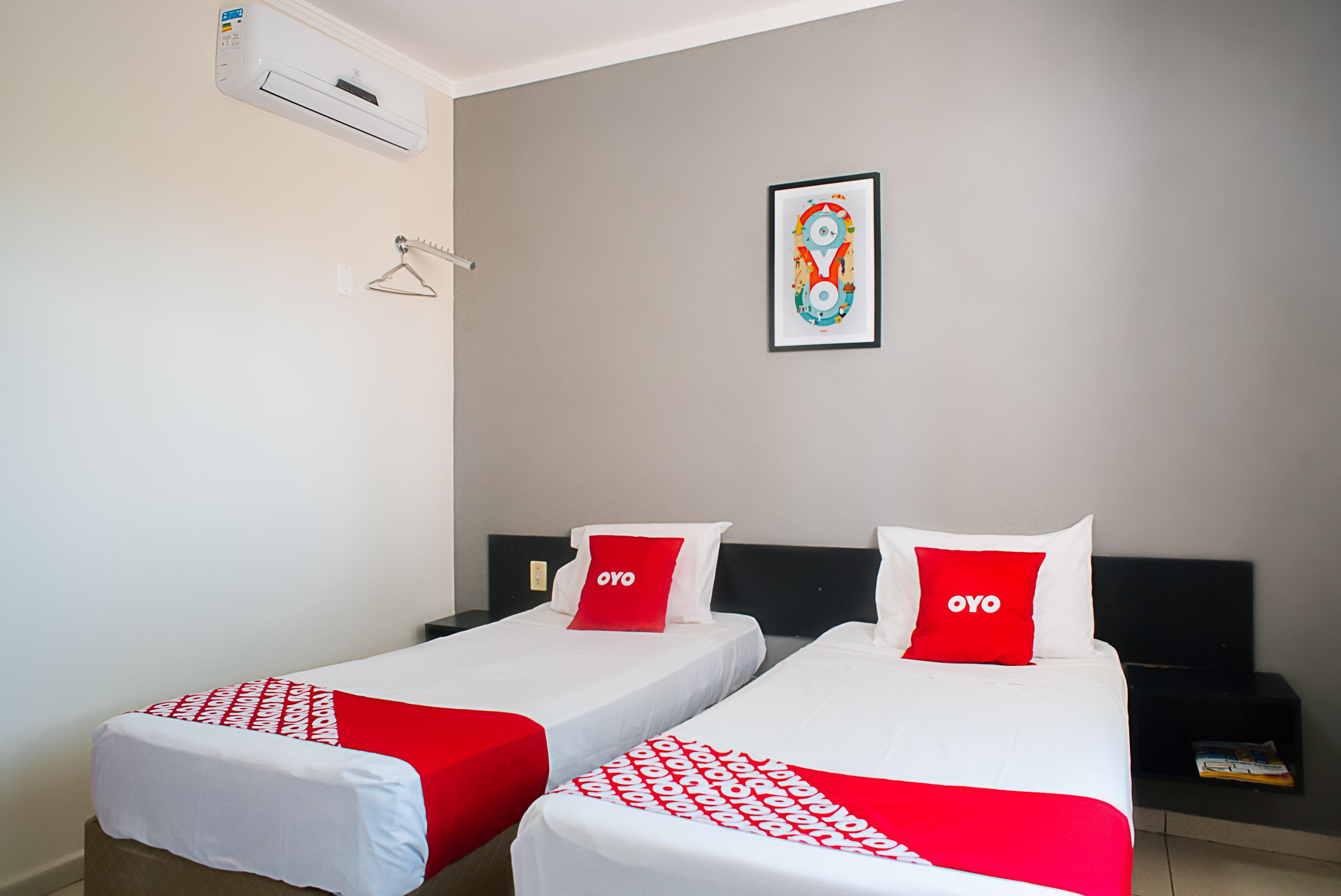 Oyo Cerrado Hotel, Campo Grande Campo Grande  Luaran gambar A room at an OYO hotel in India
